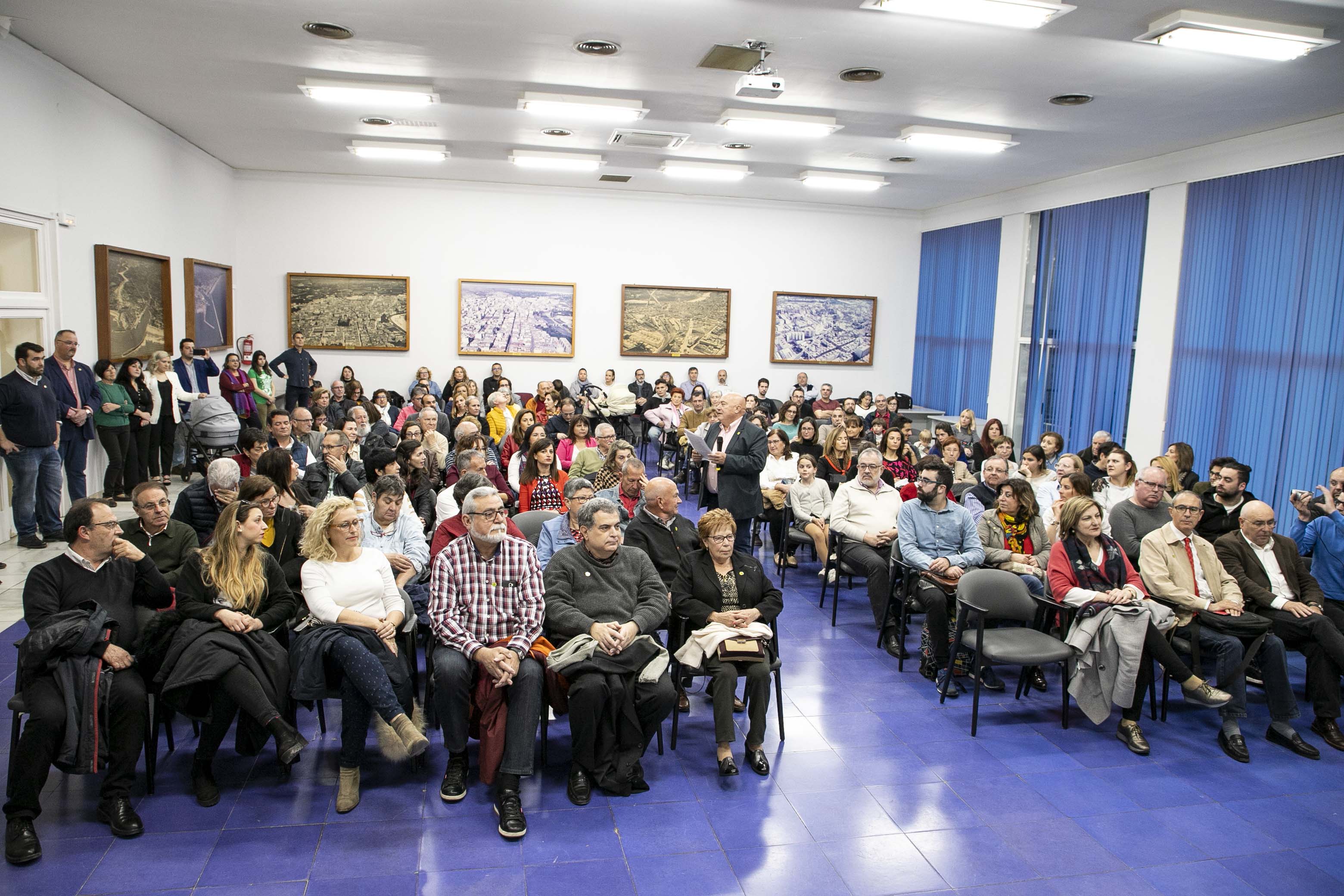Els Verds de Gandia omplen el saló de conferències de Foment en la presentació de la seua candidatura municipal